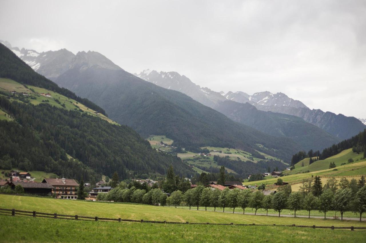 Ferienwohnung Zum Sonnentor App Larix Luttach Exterior foto